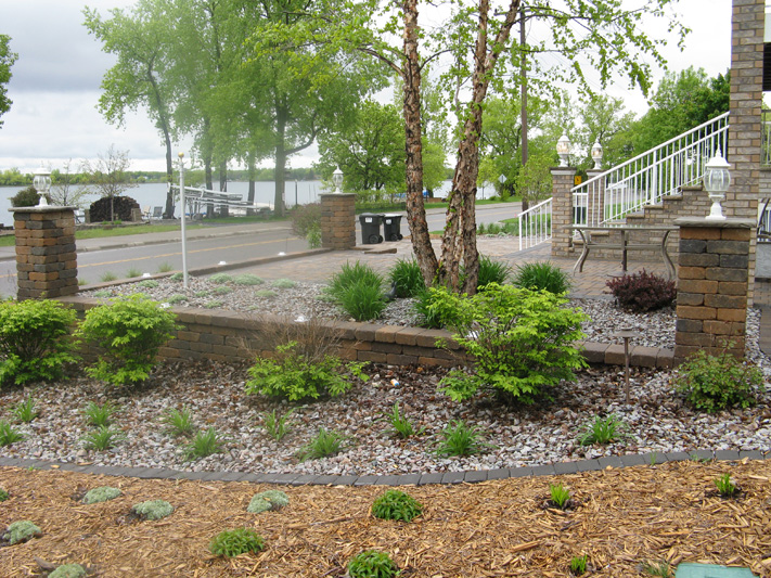Quality Landscaping & Lawn Maintenance Services Quality Landscaping & Lawn Maintenance Services